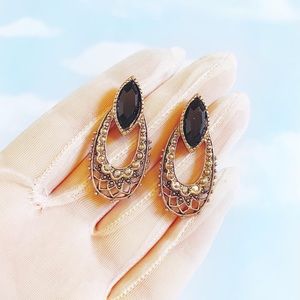 Vintage 90’s Crystals 8 Black Stone Earrings